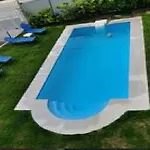Maira 2, Amazing Family Apartment, 4 Bedroom 2 Ba, Swimming Pool, 150m To