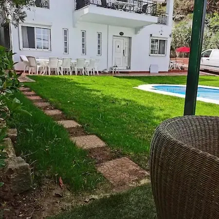 Apartment Maira 2, Amazing Family Apartment, 3 Bedrooms, Swimming Pool, 150m To