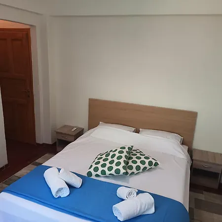 Maira 2, Amazing Family Apartment, 4 Bedroom 2 Ba, Swimming Pool, 150m To Peraía