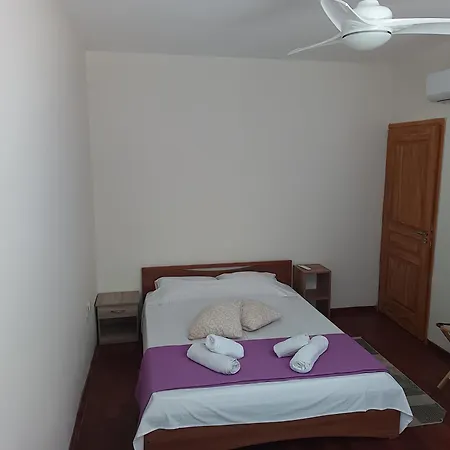 Apartmán Maira 2, Amazing Family Apartment, 4 Bedroom 2 Ba, Swimming Pool, 150m To