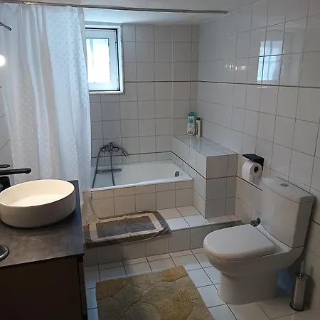 Maira 2, Amazing Family Apartment, 4 Bedroom 2 Ba, Swimming Pool, 150m To * Peraía