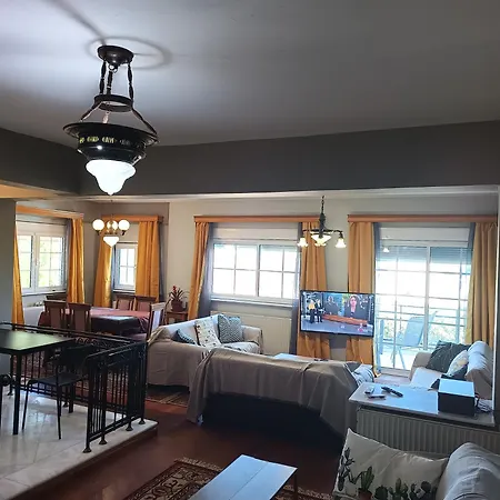 Maira 2, Amazing Family Apartment, 4 Bedroom 2 Ba, Swimming Pool, 150m To * Peraía
